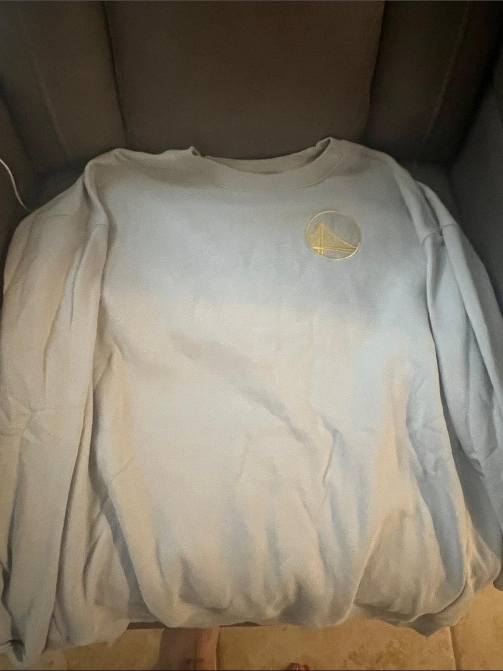 Warriors Light Gray Crewneck Sweatshirt men’s